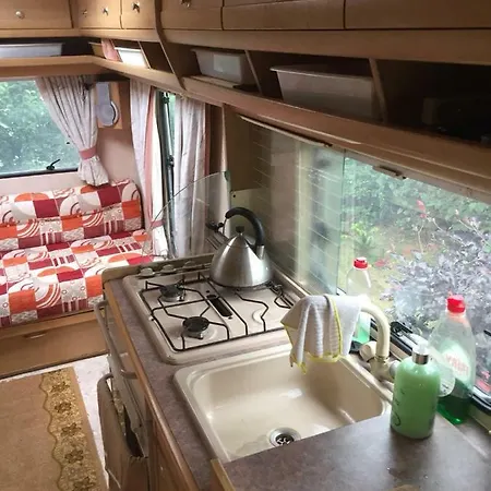Lakeland Motorhome Homestay *